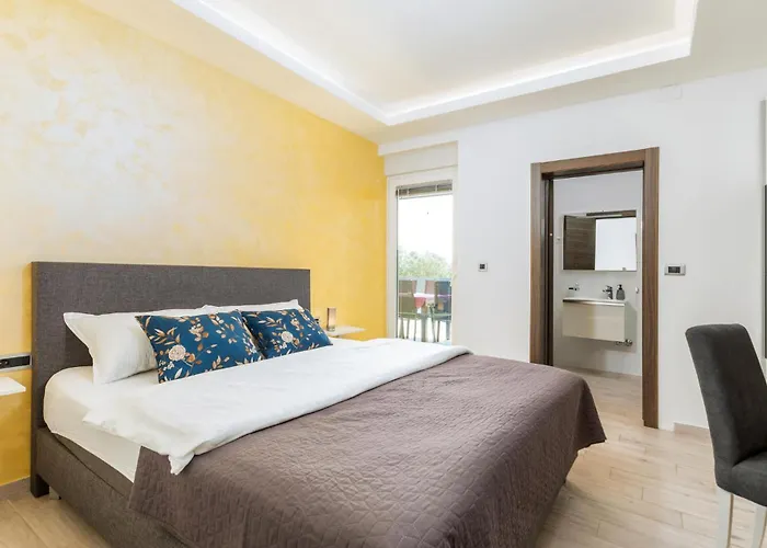 Five-bedroom In Vakantiehuis