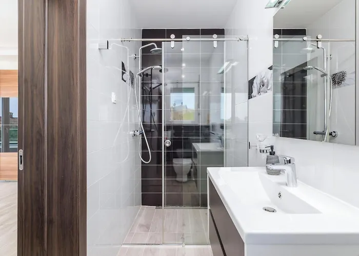 Five-bedroom In Fažana