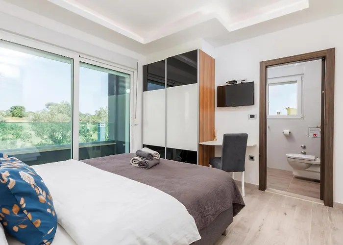 Five-bedroom In Vakantiehuis *