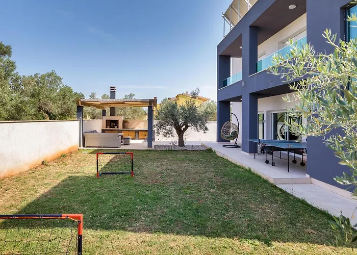 Five-bedroom In Vakantiehuis Fažana